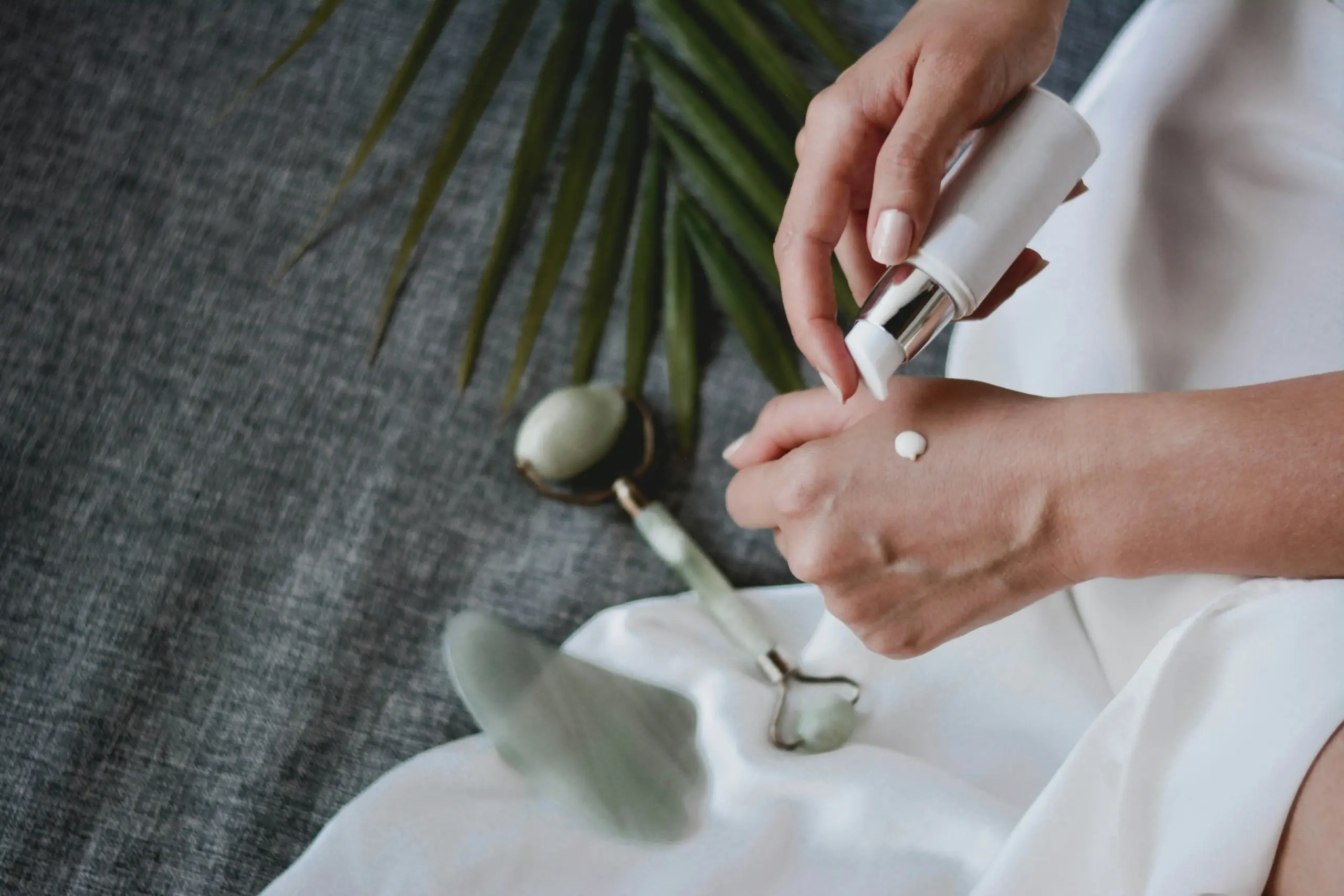 Indie skincare website education layer showing ingredient library, skin concern guide, routine builder, usage guide, and product comparison content.