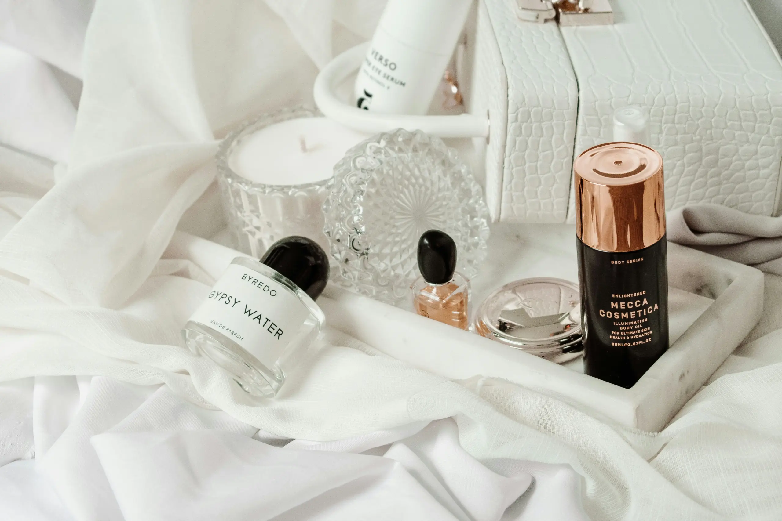 Indie skincare ecommerce website showing product pages, ingredient education, skin concern guides, routine builder, reviews, replenishment flows, and mobile checkout.